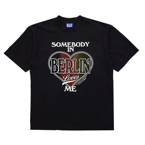 Somebody in Berlin Tee - Black